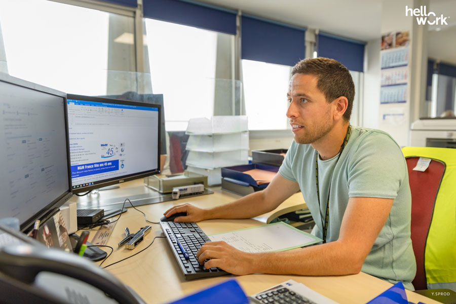 Service de transport de marchandise aérien et maritime